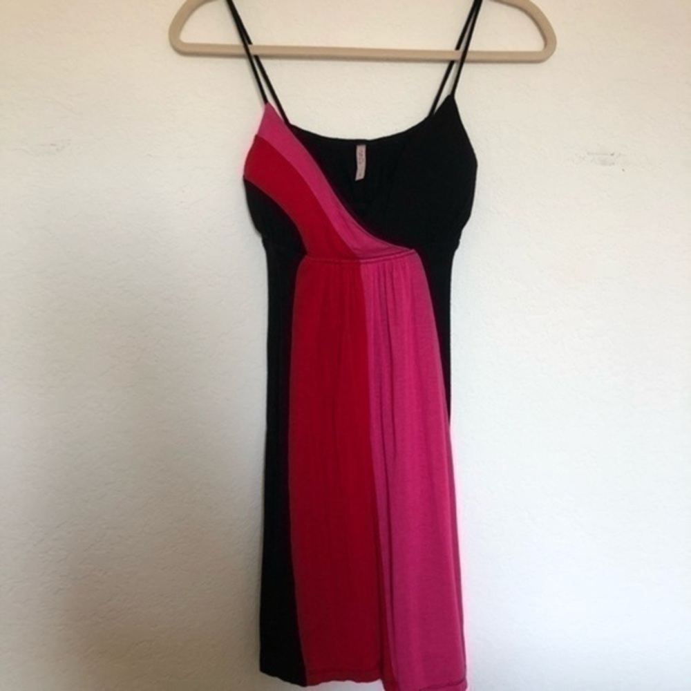 Dress - Picture 1 of 1